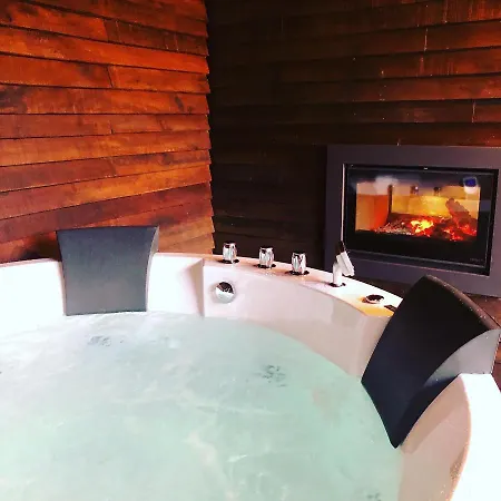 Aparthotel A Carballeira Do Tambre 3*