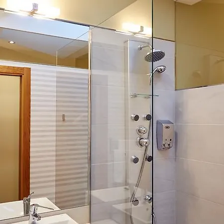 Aparthotel A Carballeira Do Tambre