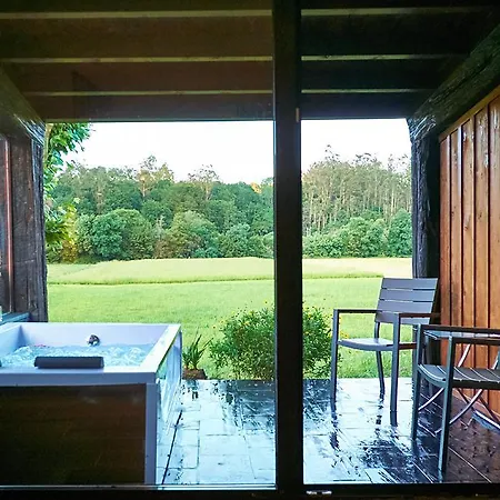 A Carballeira Do Tambre Aparthotel