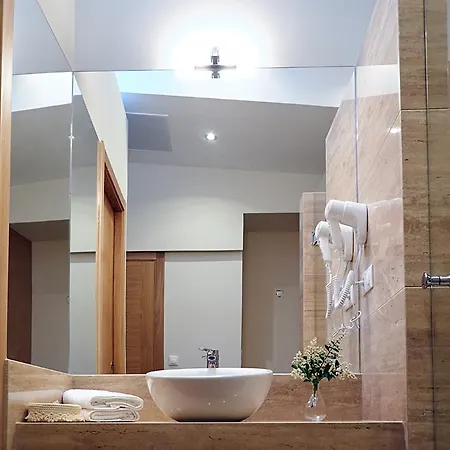 Aparthotel A Carballeira Do Tambre 3*